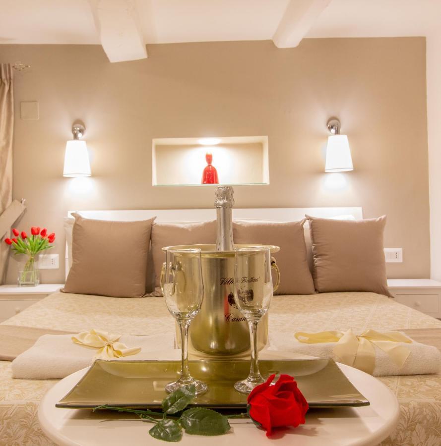 נאפולי Reginella Duomo Apartment מראה חיצוני תמונה