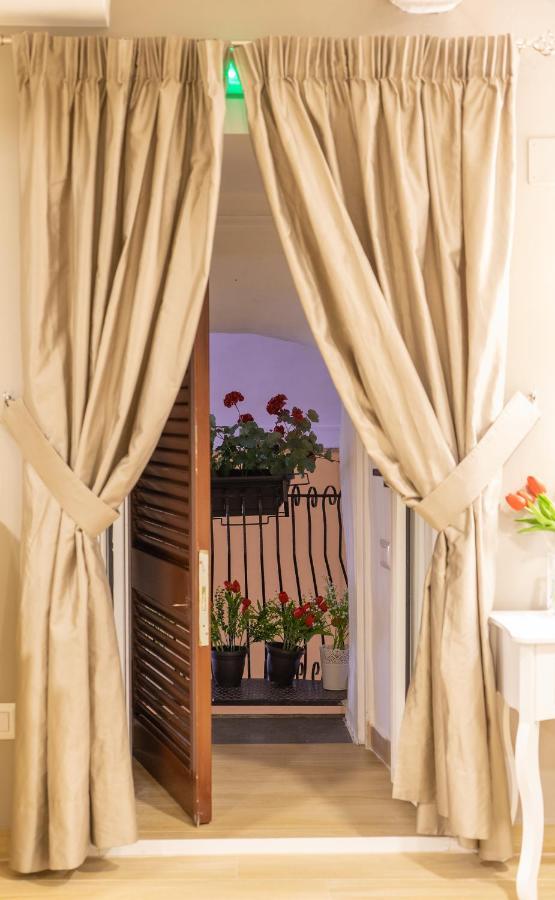 נאפולי Reginella Duomo Apartment מראה חיצוני תמונה